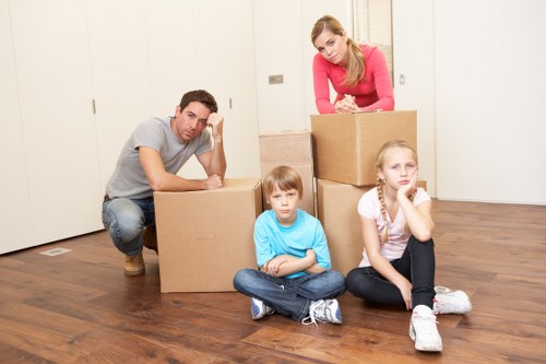 Small removals team transporting belongings efficiently in Lowerclapton